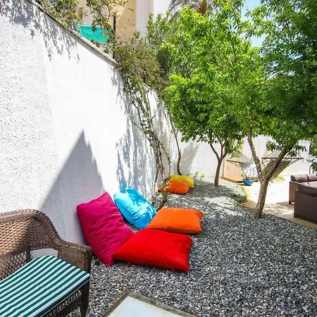 Cettia Daily Weekly Villa